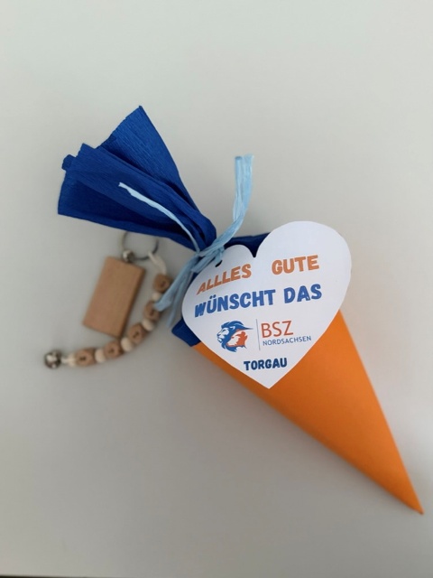 Freude bei der Übergabe der Zuckertüten